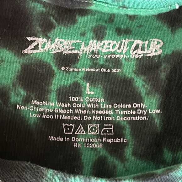 Tie Dye Anime Shirt - Picture 4 of 5